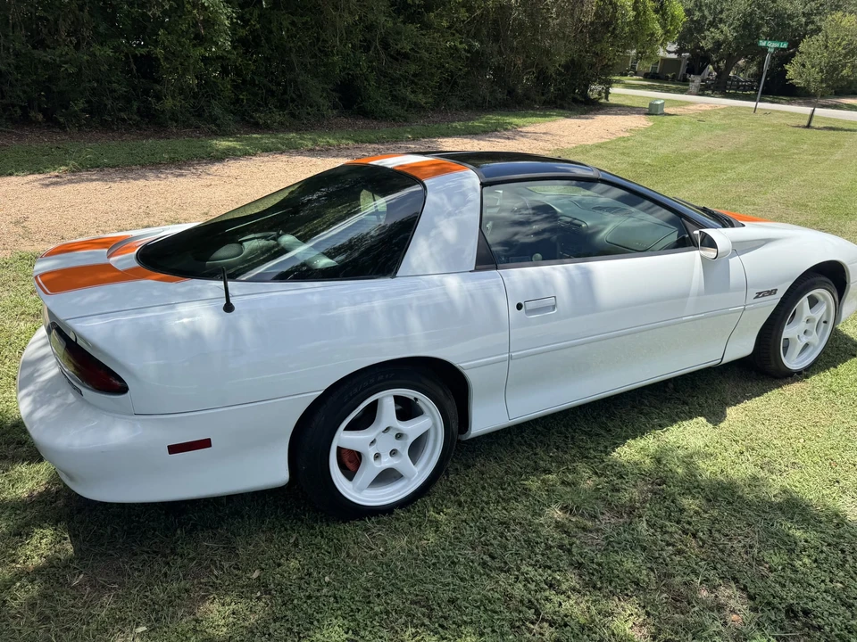 1997 Chevrolet Camaro Z28 4th Gen - Image 21 of 31