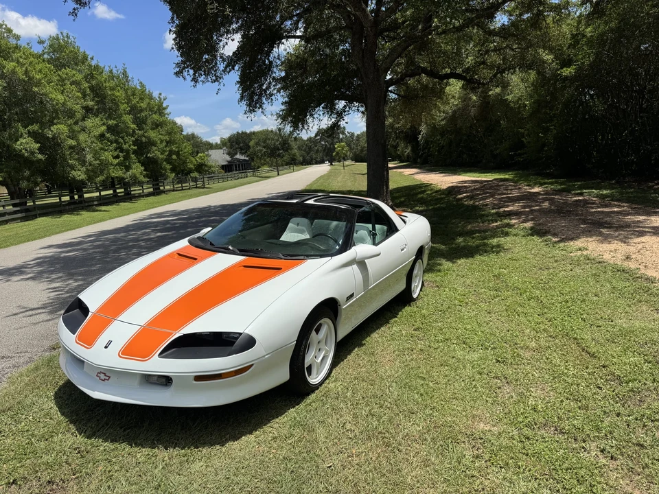 1997 Chevrolet Camaro Z28 4th Gen - Image 8 of 31