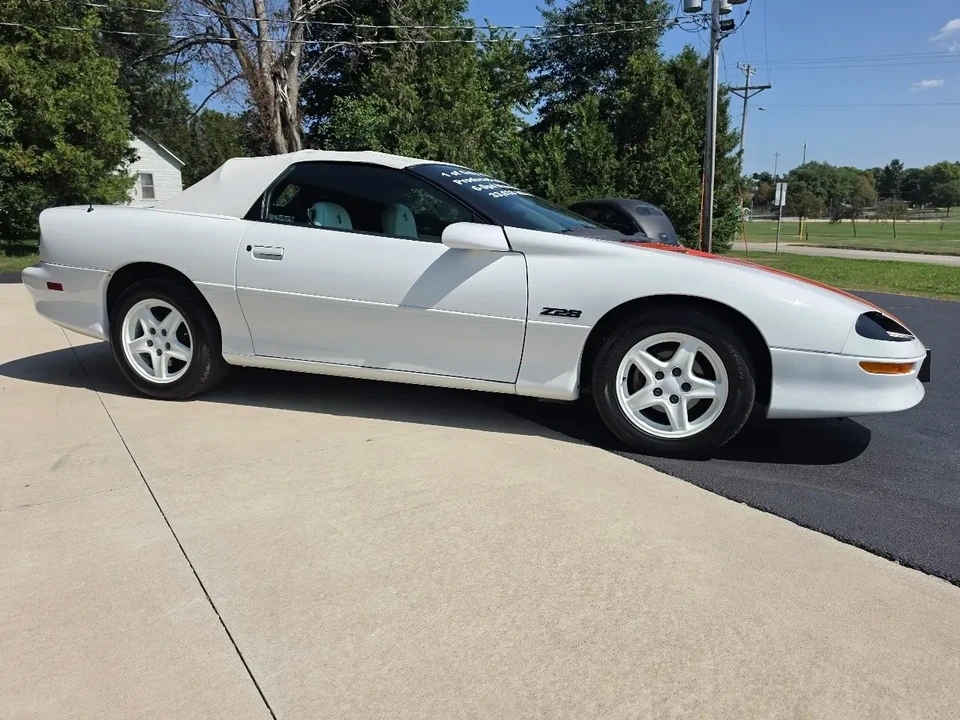 1997 Chevrolet Camaro Z28 4th Gen - Image 13 of 31