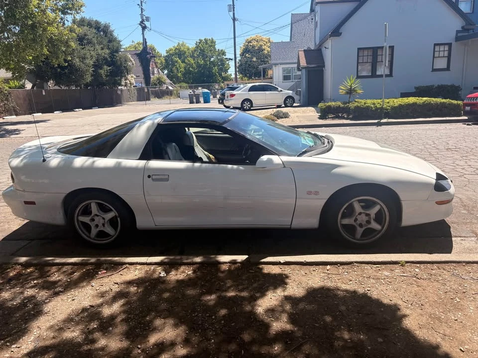1997 Chevrolet Camaro SS 4th Gen - Image 2 of 10