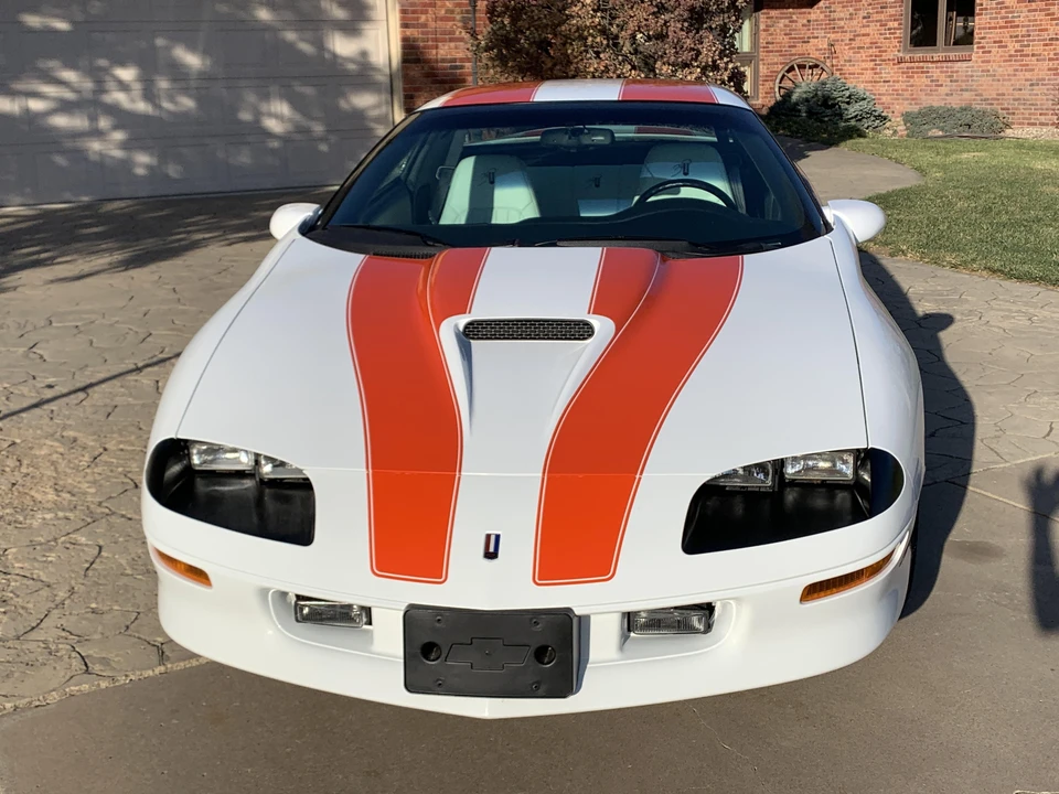 1997 Chevrolet Camaro SS 4th Gen - Image 8 of 31