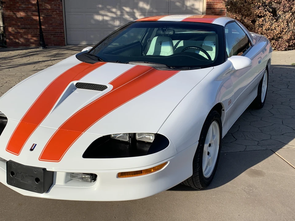 1997 Chevrolet Camaro SS 4th Gen - Image 11 of 31