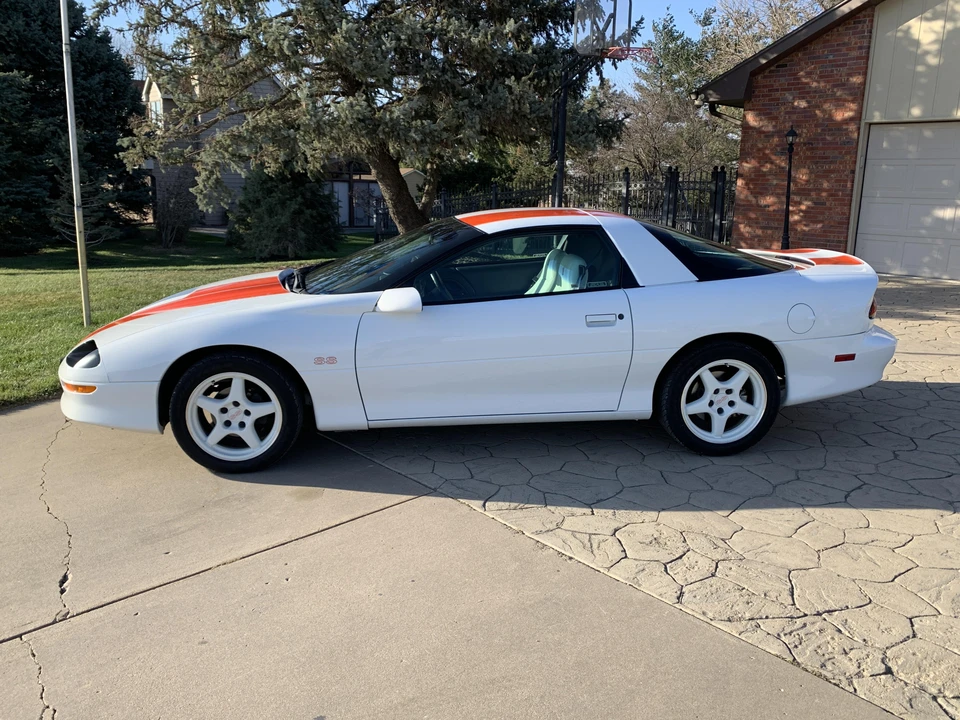 1997 Chevrolet Camaro SS 4th Gen - Image 14 of 31