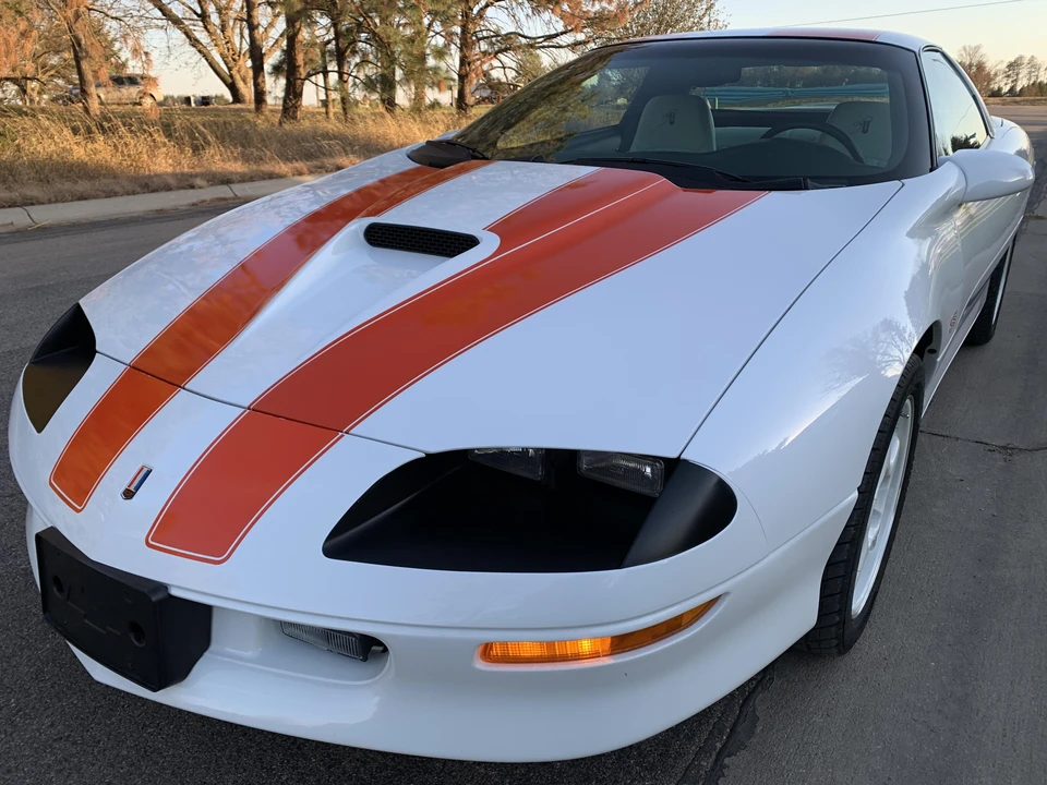 1997 Chevrolet Camaro SS 4th Gen - Image 13 of 31