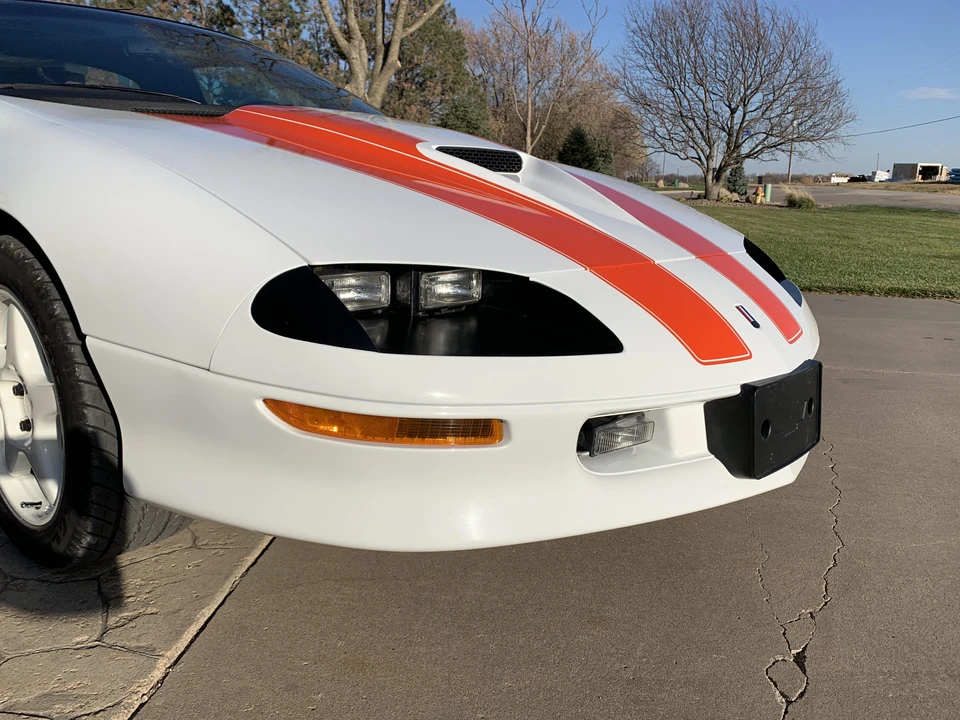 1997 Chevrolet Camaro SS 4th Gen - Image 26 of 31