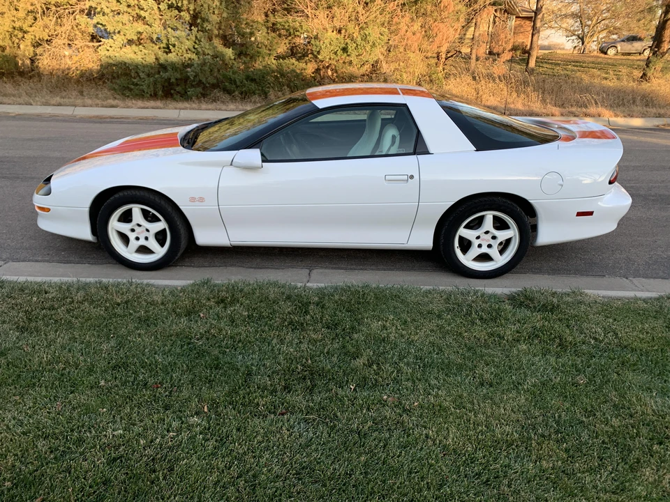 1997 Chevrolet Camaro SS 4th Gen - Image 15 of 31
