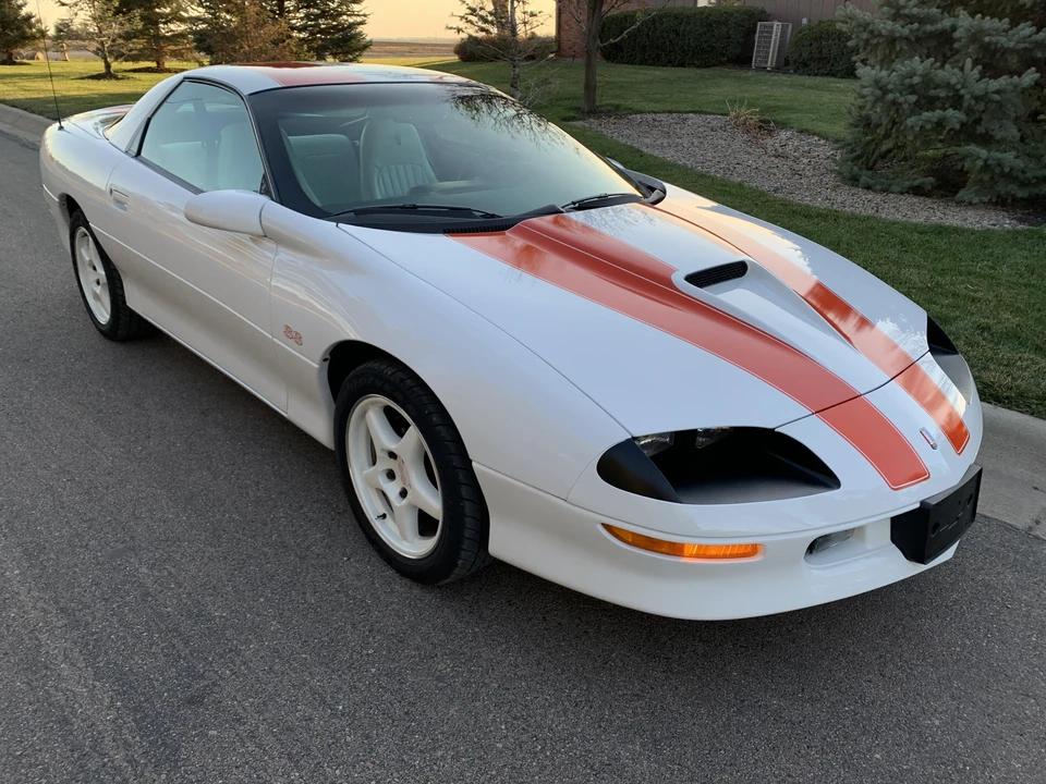 1997 Chevrolet Camaro SS 4th Gen - Image 23 of 31