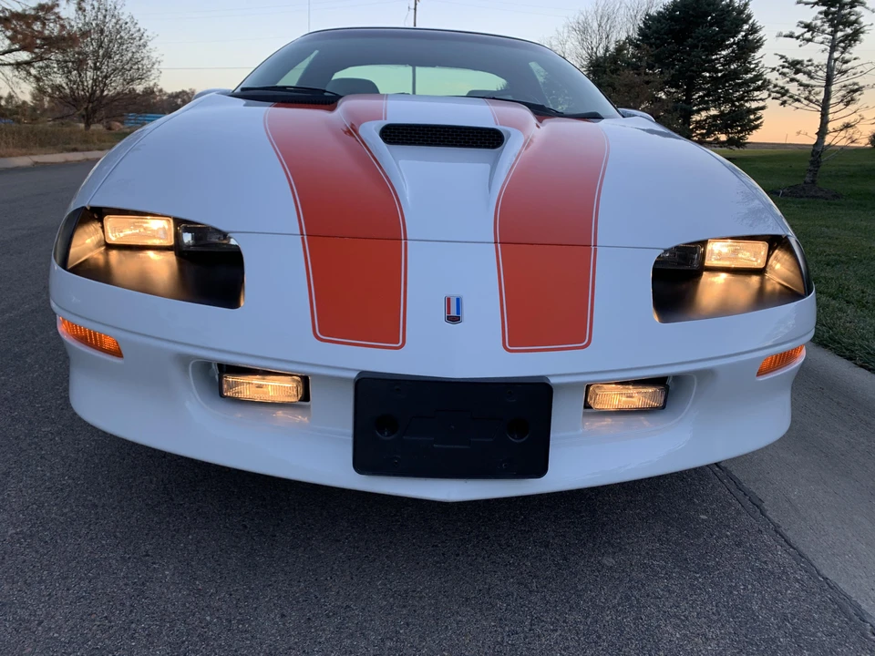 1997 Chevrolet Camaro SS 4th Gen - Image 7 of 31