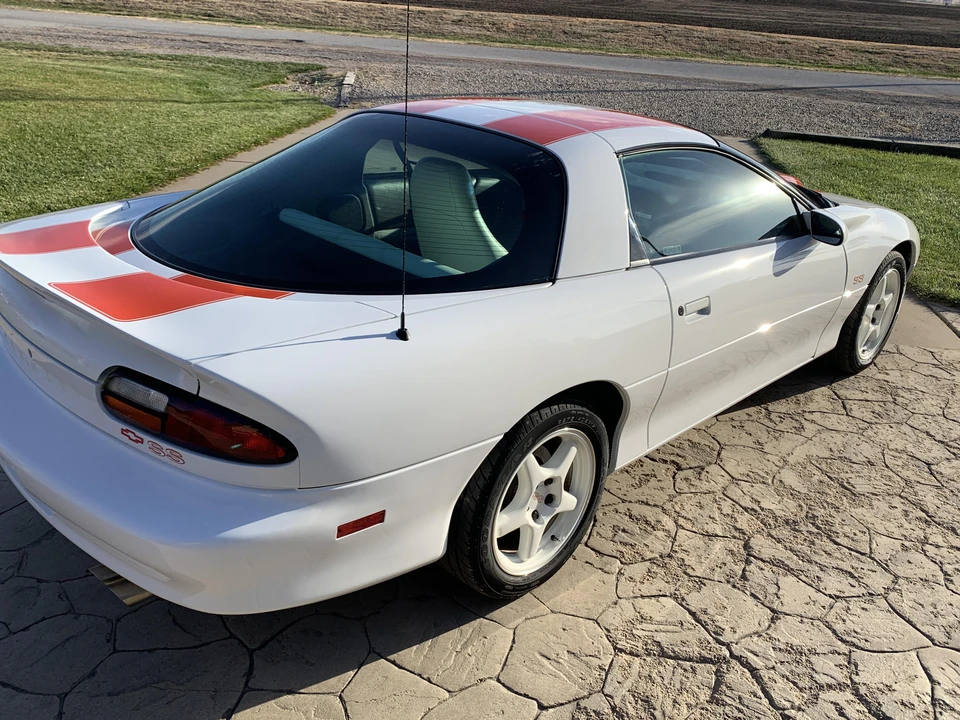 1997 Chevrolet Camaro SS 4th Gen - Image 21 of 31