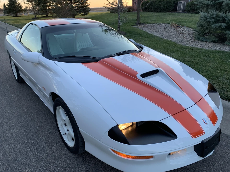1997 Chevrolet Camaro SS 4th Gen - Image 24 of 31