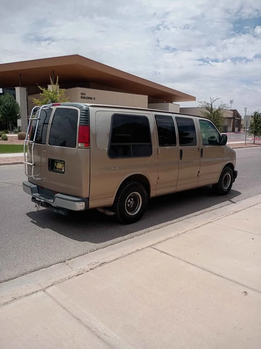 1997 Chevrolet Express - Image 6 of 12
