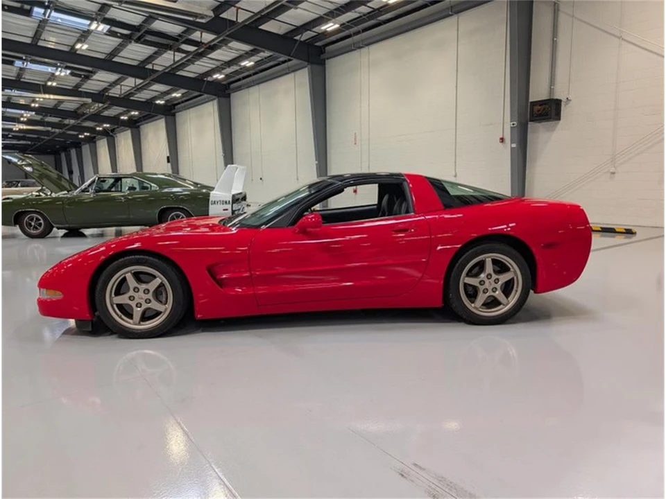 1997 Chevrolet Corvette C5 - Image 2 of 18
