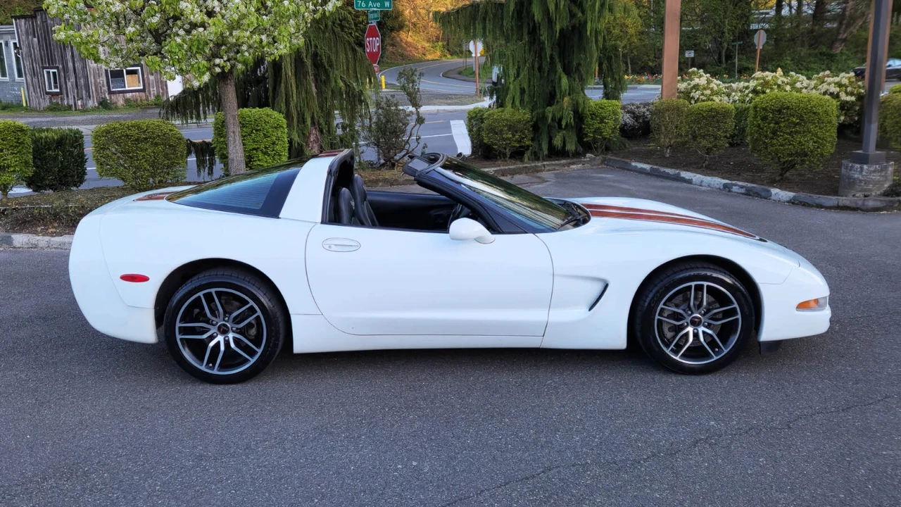 1997 Chevrolet Corvette C5 - Image 5 of 21