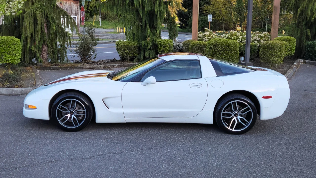 1997 Chevrolet Corvette C5 - Image 2 of 21