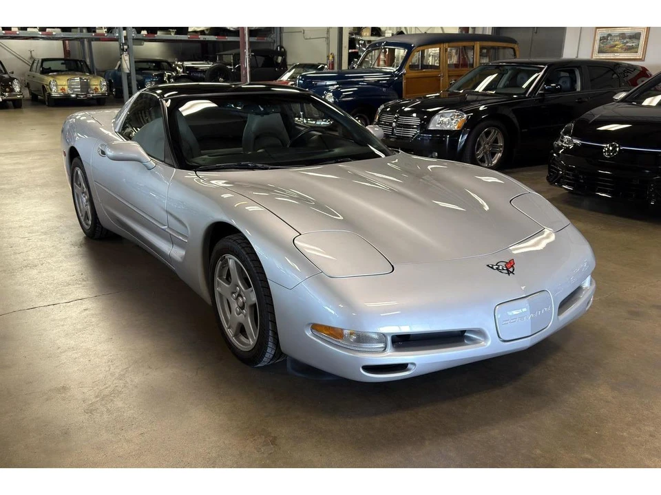 1997 Chevrolet Corvette C5 - Image 2 of 31