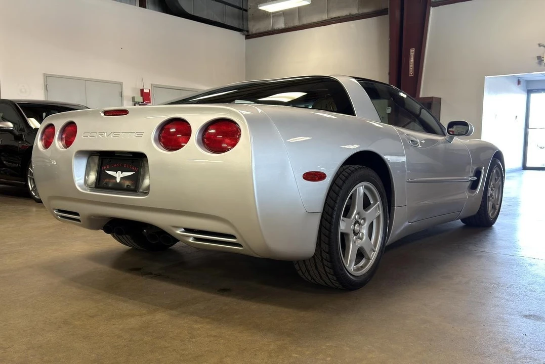 1997 Chevrolet Corvette C5 - Image 27 of 31