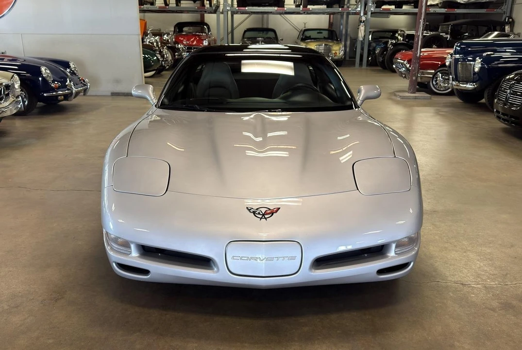 1997 Chevrolet Corvette C5 - Image 2 of 31