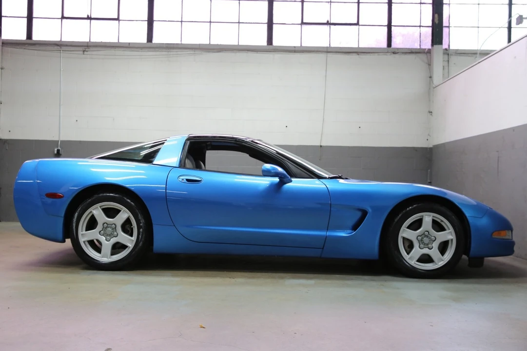 1997 Chevrolet Corvette C5 - Image 4 of 31