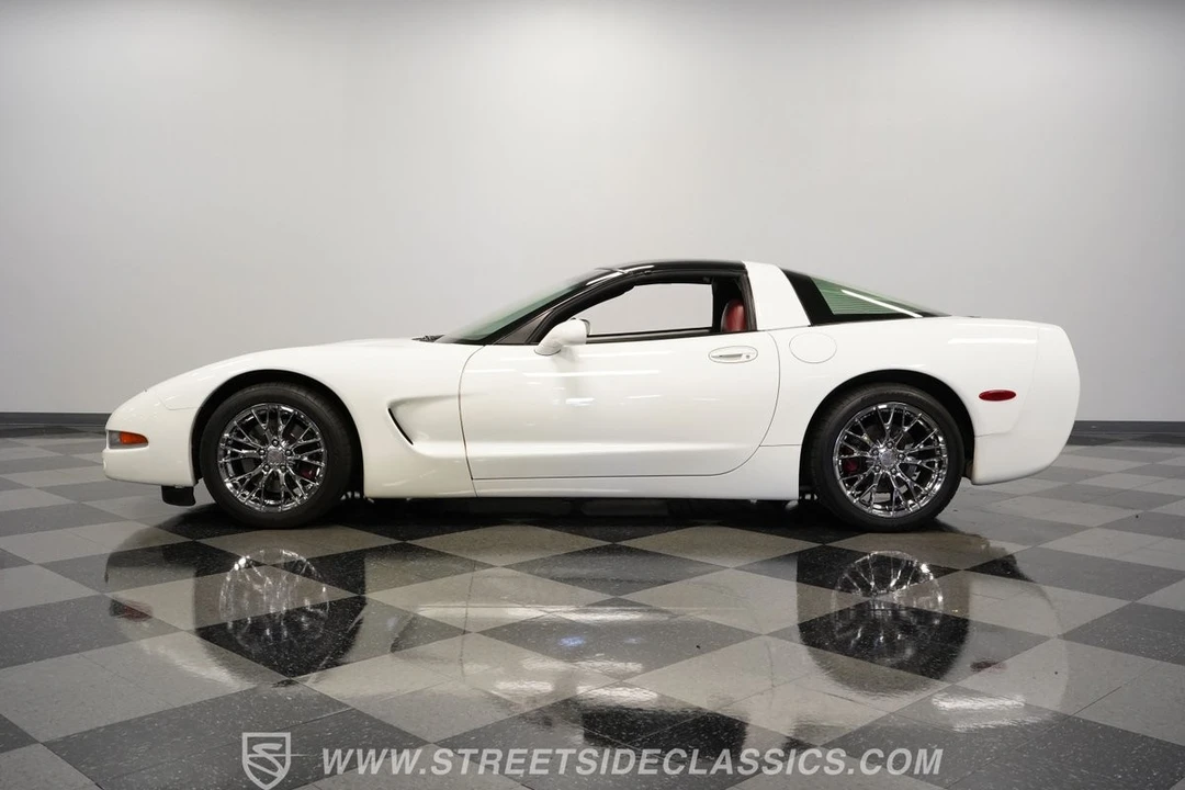 1997 Chevrolet Corvette C5 - Image 2 of 12