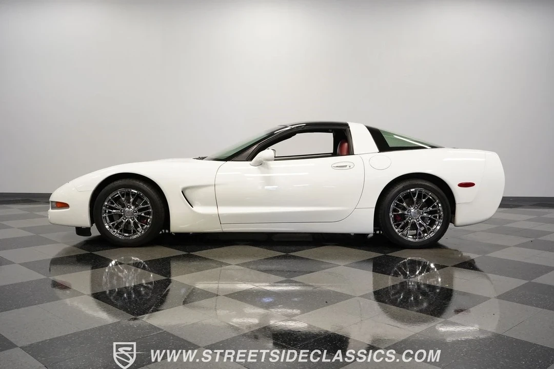 1997 Chevrolet Corvette C5 - Image 8 of 12