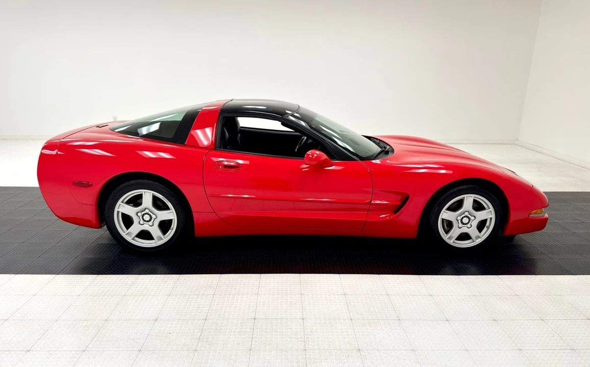 1997 Chevrolet Corvette C5 - Image 6 of 12