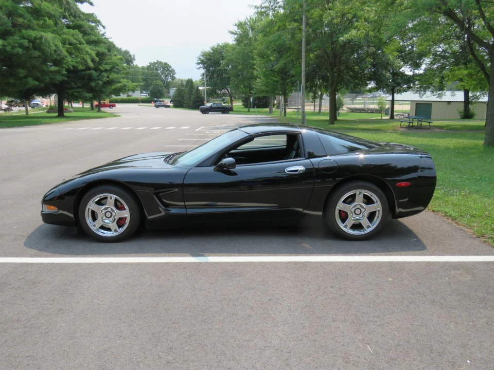 1997 Chevrolet Corvette C5 - Image 2 of 24