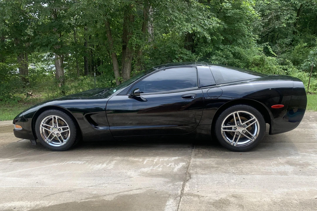 1997 Chevrolet Corvette C5 - Image 3 of 31
