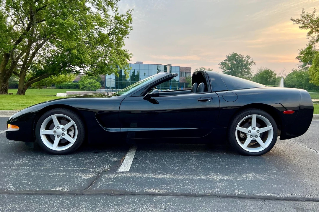 1997 Chevrolet Corvette C5 - Image 3 of 31