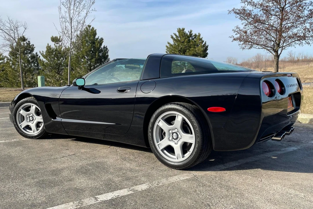 1997 Chevrolet Corvette C5 - Image 4 of 31