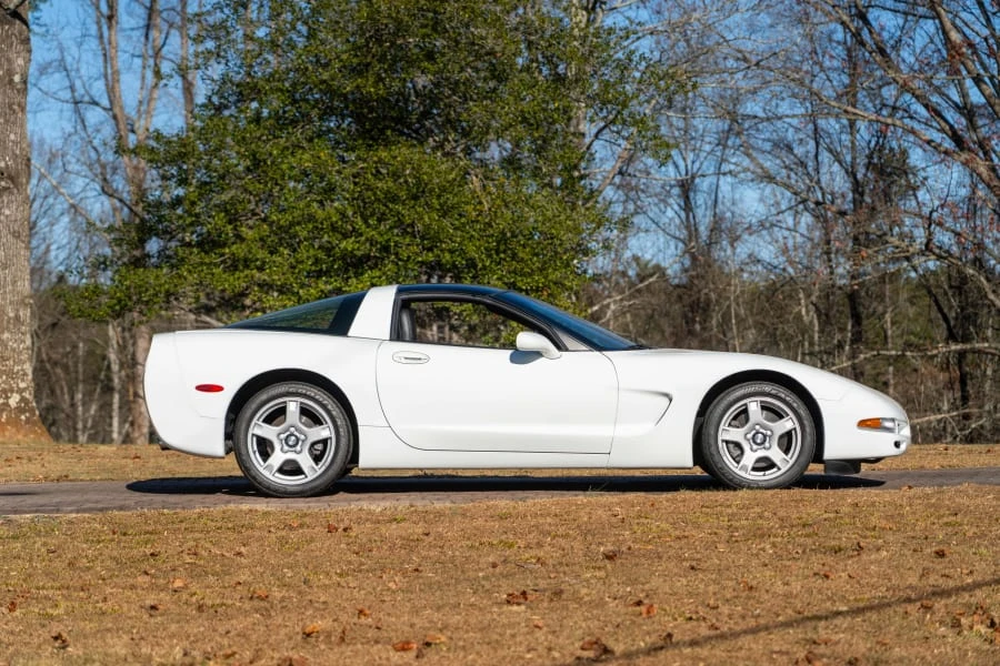 1997 Chevrolet Corvette C5 - Image 2 of 17