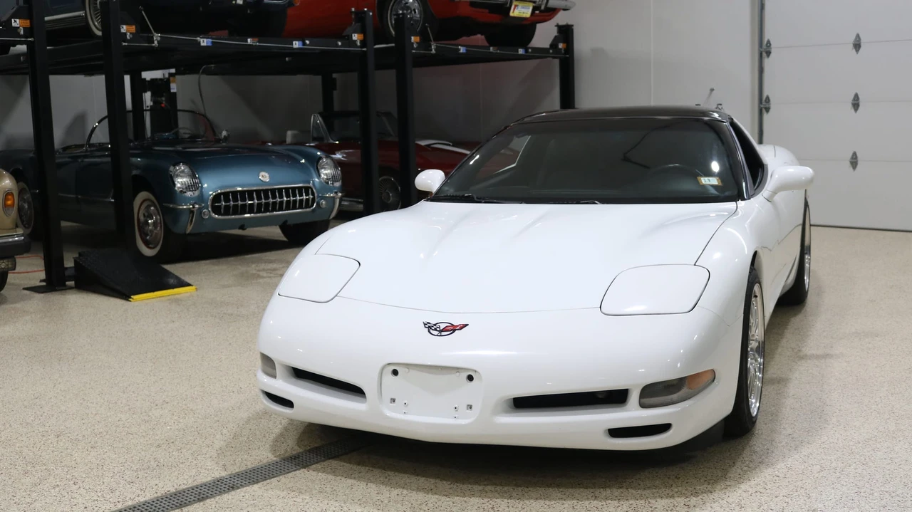 1997 Chevrolet Corvette C5 - Image 3 of 31