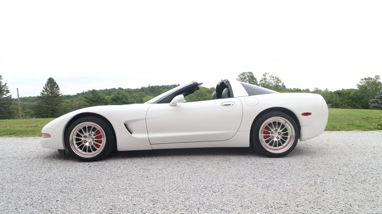 1997 Chevrolet Corvette C5 - Image 25 of 31