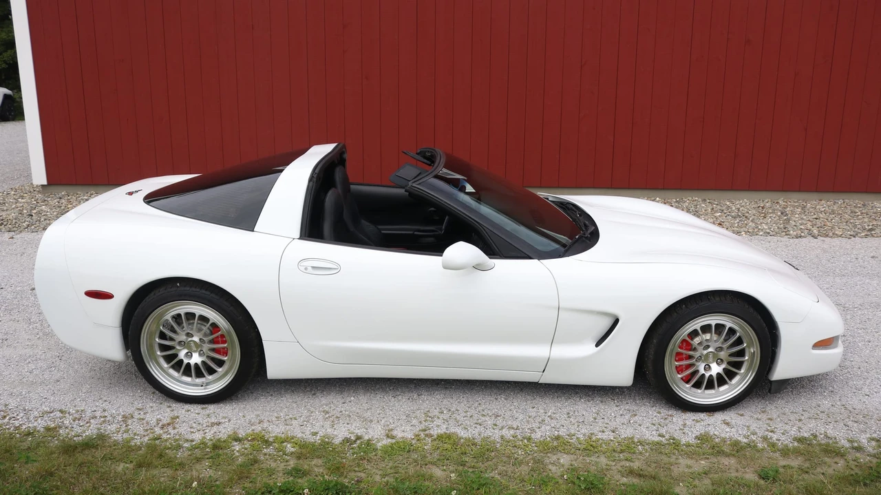 1997 Chevrolet Corvette C5 - Image 14 of 31