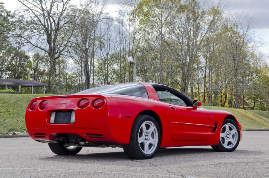 1997 Chevrolet Corvette C5 - Image 2 of 8
