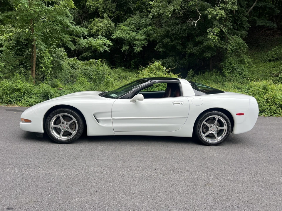 1997 Chevrolet Corvette C5 - Image 10 of 21