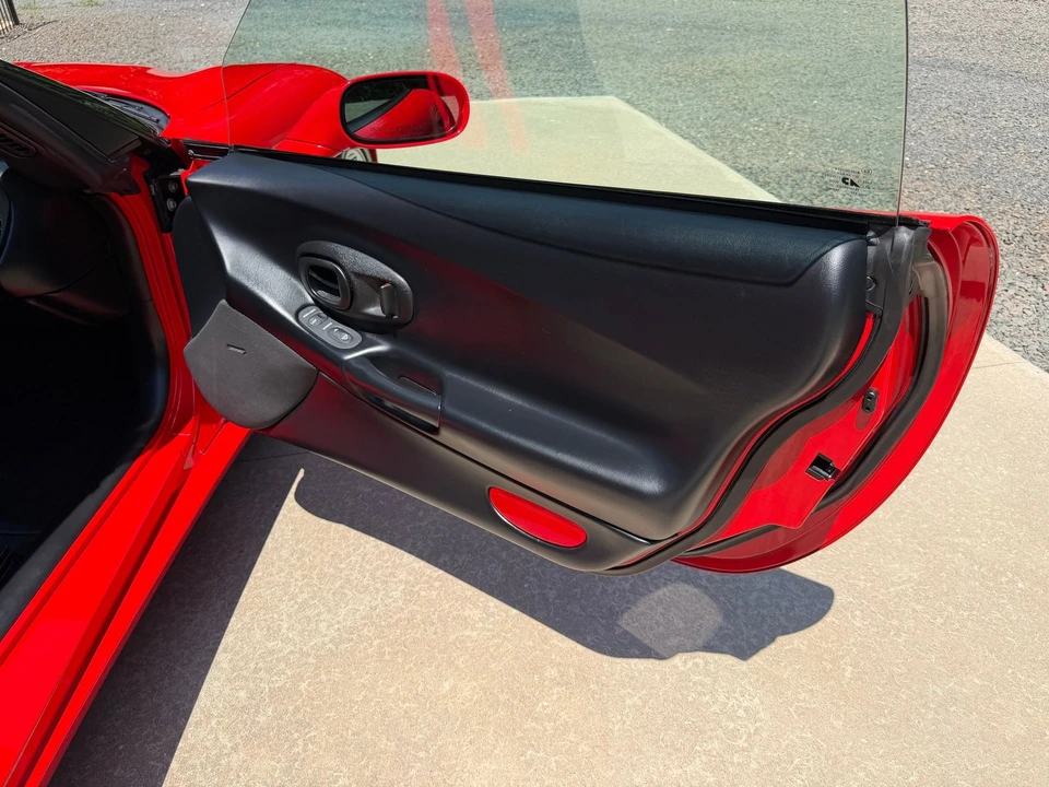 1997 Chevrolet Corvette C5 - Image 19 of 31