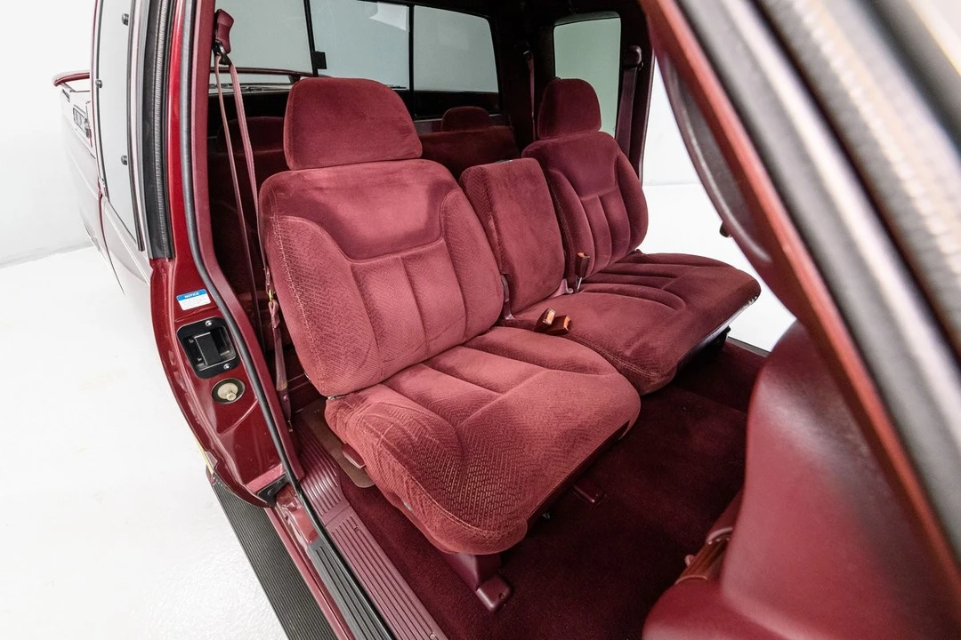 1997 Chevrolet - Image 26 of 31