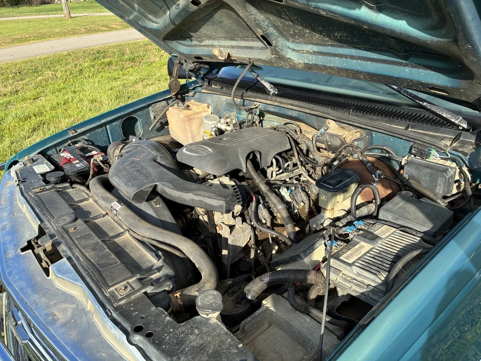 1997 Chevrolet C/K 4th Gen - Image 12 of 13