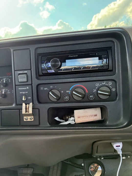 1997 Chevrolet C/K 4th Gen - Image 9 of 13