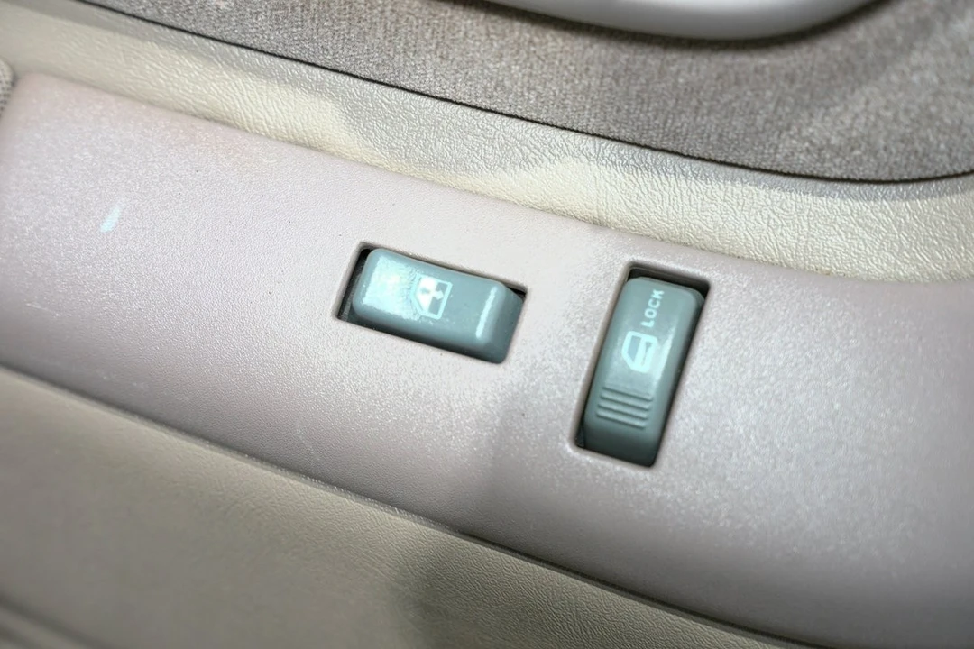 1997 Chevrolet C/K 4th Gen - Image 18 of 31