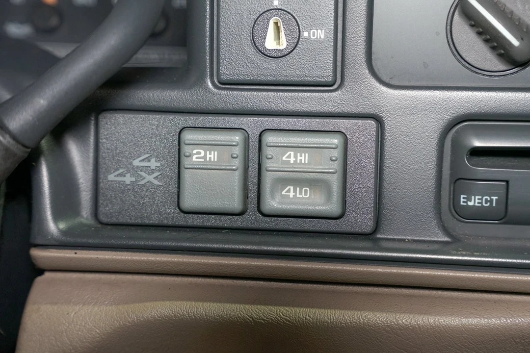 1997 Chevrolet C/K 4th Gen - Image 30 of 31