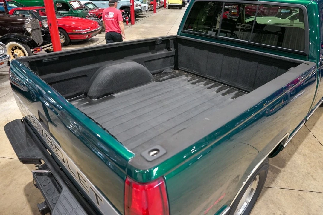 1997 Chevrolet C/K 4th Gen - Image 20 of 31
