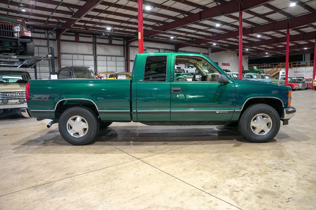 1997 Chevrolet C/K 4th Gen - Image 10 of 31