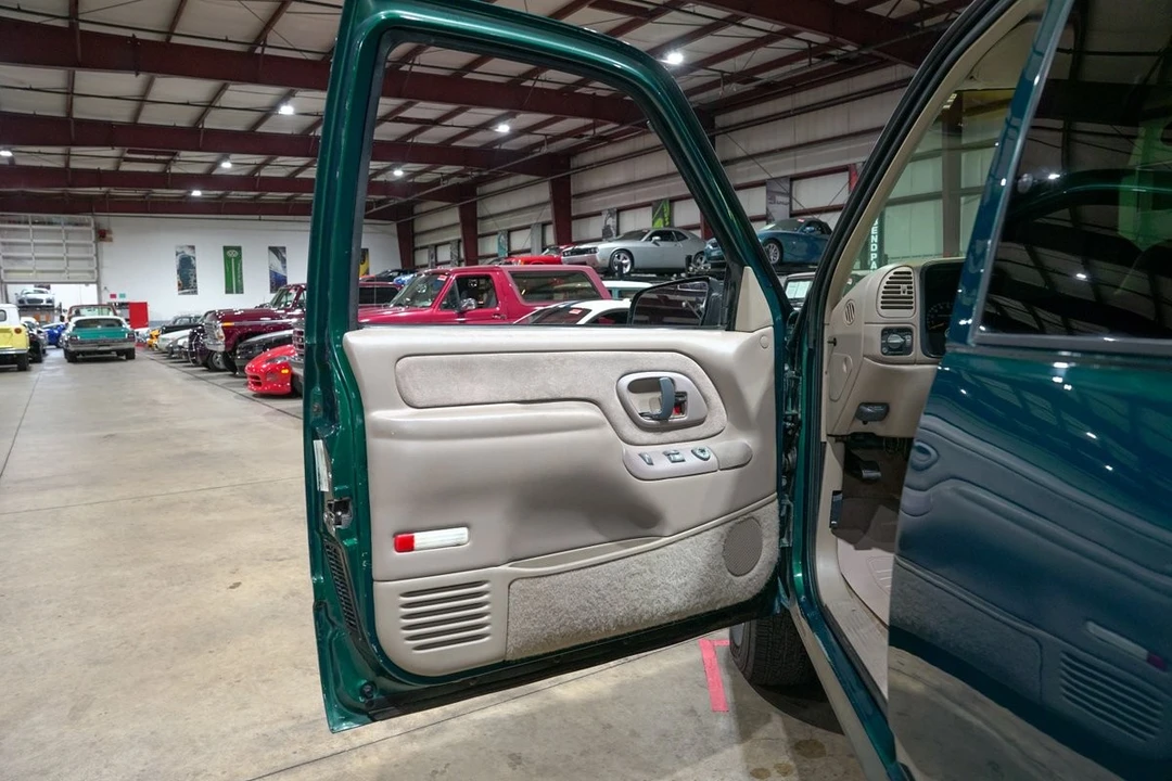 1997 Chevrolet C/K 4th Gen - Image 24 of 31