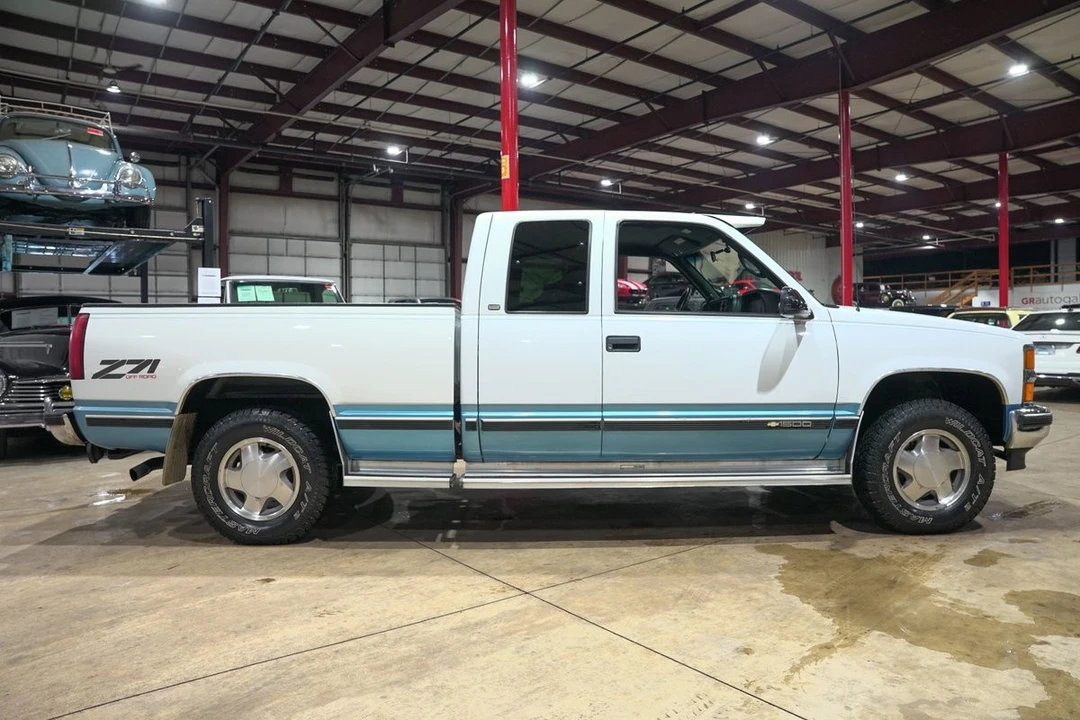 1997 Chevrolet C/K 4th Gen - Image 10 of 12