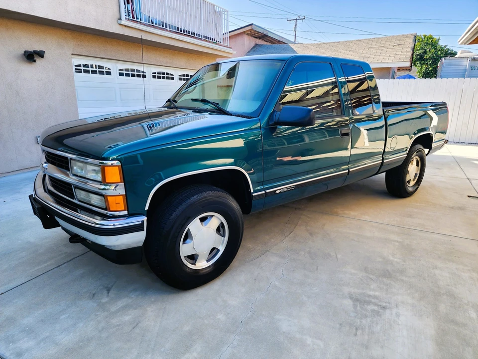 1997 Chevrolet C/K 4th Gen - Image 2 of 31