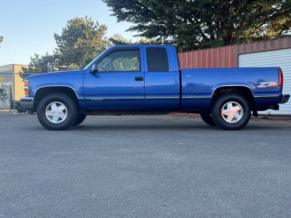 1997 Chevrolet C/K 4th Gen - Image 4 of 31