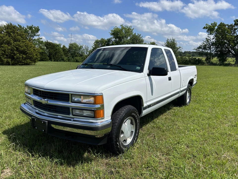 1997 Chevrolet C/K 4th Gen - Image 2 of 31