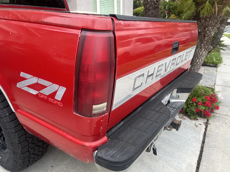 1997 Chevrolet Silverado - Image 20 of 31