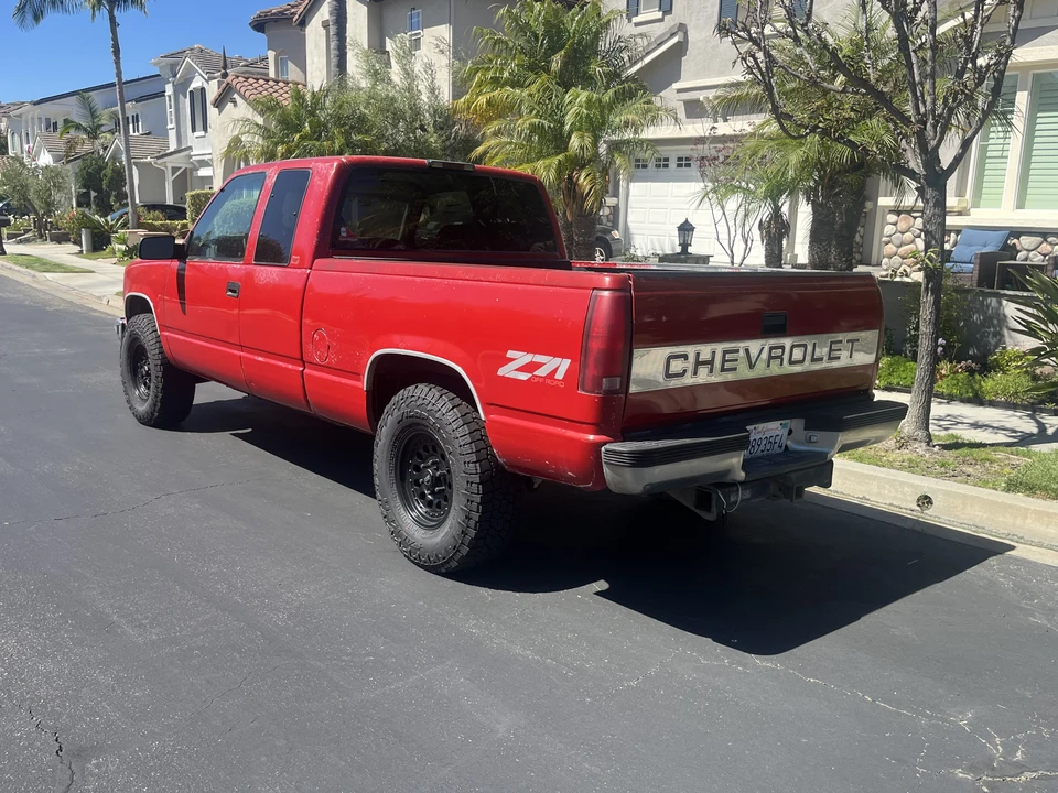 1997 Chevrolet Silverado - Image 6 of 31